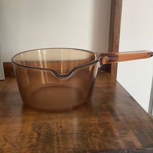 Visions Corning 1L glass pot